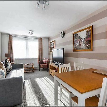 Lovely One Bedroom Apartment In Stratford Лондон Екстериор снимка
