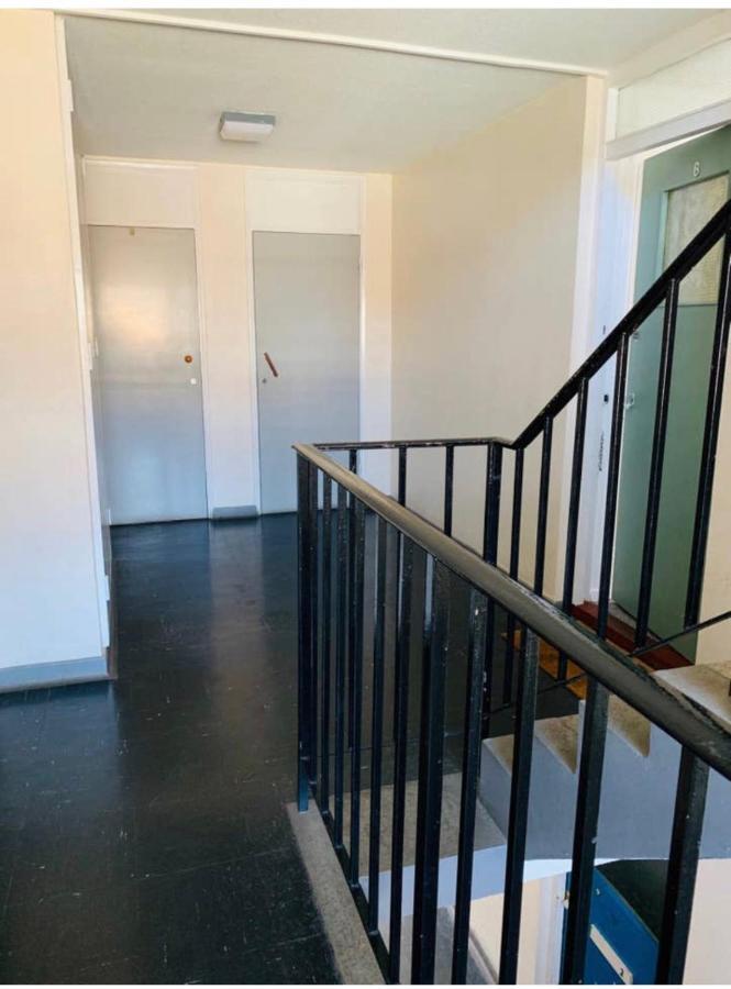 Lovely One Bedroom Apartment In Stratford Лондон Екстериор снимка